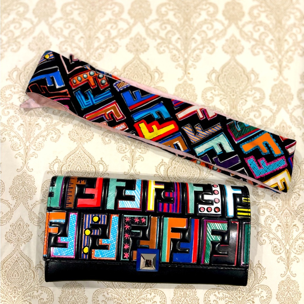 Fendi wallet with bandeau